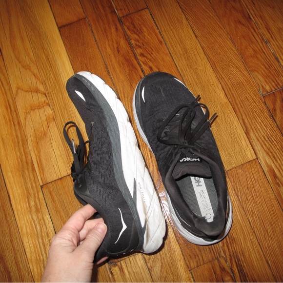 HOKA Clifton 8 - Picture 3 of 5